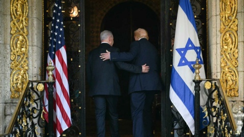 پشت پرده فشارها بر دونالد ترامپ برای آغاز درگیری نظامی با ایران