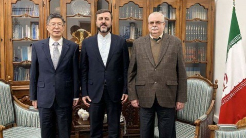 رایزنی غریب‌آبادی با سفرای روسیه و چین