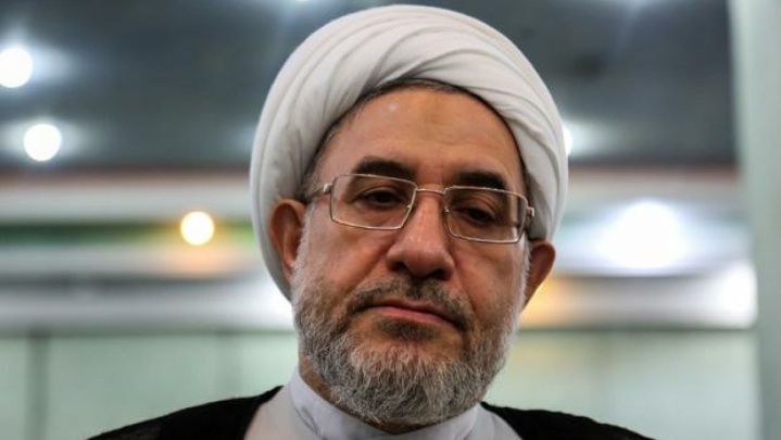 استقامت منافاتی با دیپلماسی ندارد