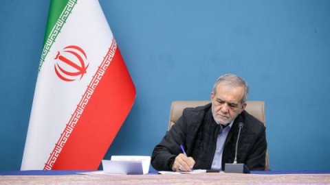 پزشکیان قهرمانی تیم ملی فوتسال ایران در جام ملت‌های آسیا را تبریک گفت