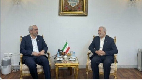 وزیر اقتصاد وارد عربستان شد