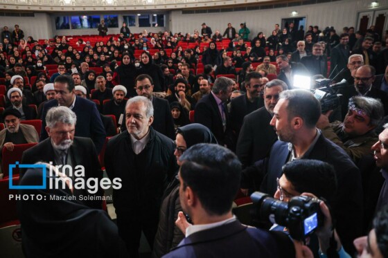 اختتامیه چهل‌وسومین جایزه کتاب سال