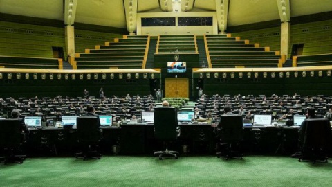 جلسه غیرعلنی مجلس با حضور عراقچی و سرلشکر موسوی