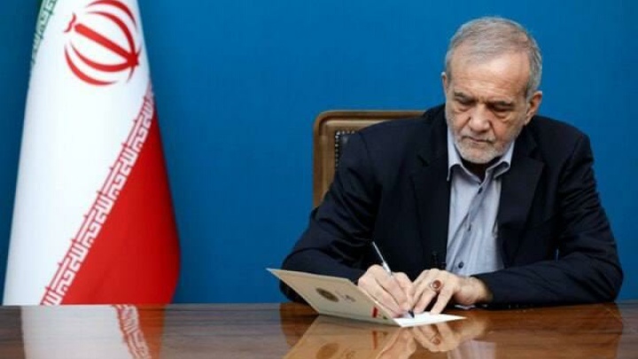 رئیس‌جمهور افتخارآفرینی تیم‌های ملی کشتی فرنگی و آزاد ایران را تبریک گفت