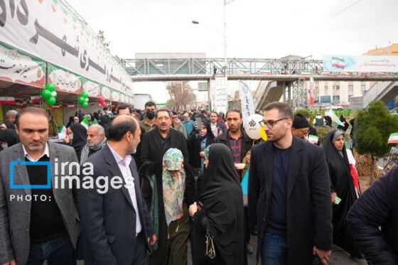 حضور مسئولان در راهپیمایی ۲۲ بهمن