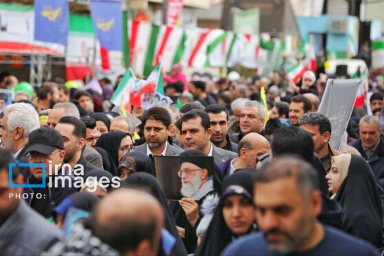 حضور مسئولان در راهپیمایی ۲۲ بهمن