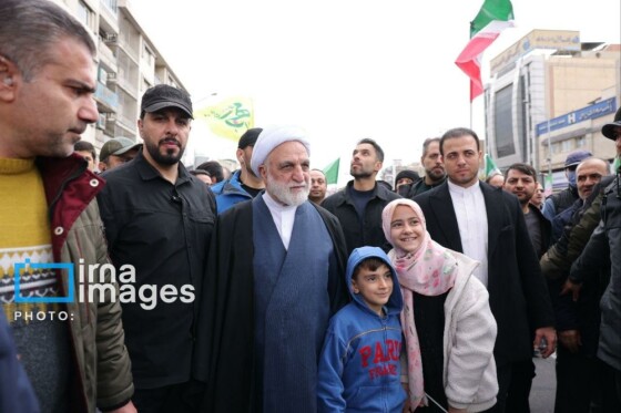 حضور مسئولان در راهپیمایی ۲۲ بهمن