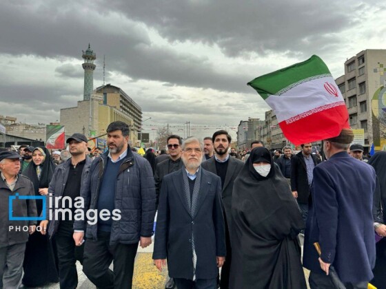 حضور مسئولان در راهپیمایی ۲۲ بهمن