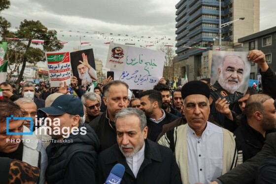 حضور مسئولان در راهپیمایی ۲۲ بهمن