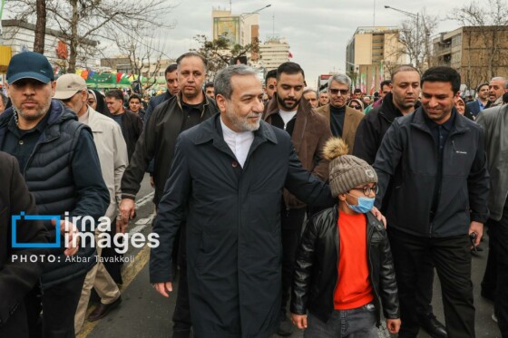 حضور مسئولان در راهپیمایی ۲۲ بهمن