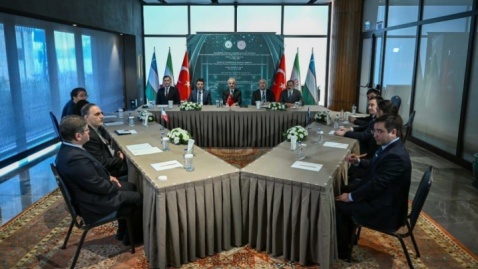 برگزاری اولین نشست سه‌جانبه وزرای حمل و نقل ایران، ترکیه و ازبکستان در استانبول