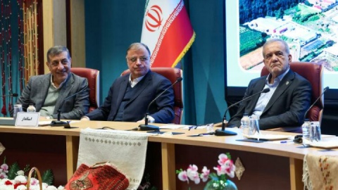 پزشکیان: قوانین و مققرات نباید مانع توسعه شود/ وعده دروغ به کسی نمی دهم که نتوانم اجرا کنم