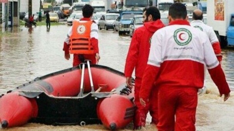امدادگران هلال احمر در آماده‌باش