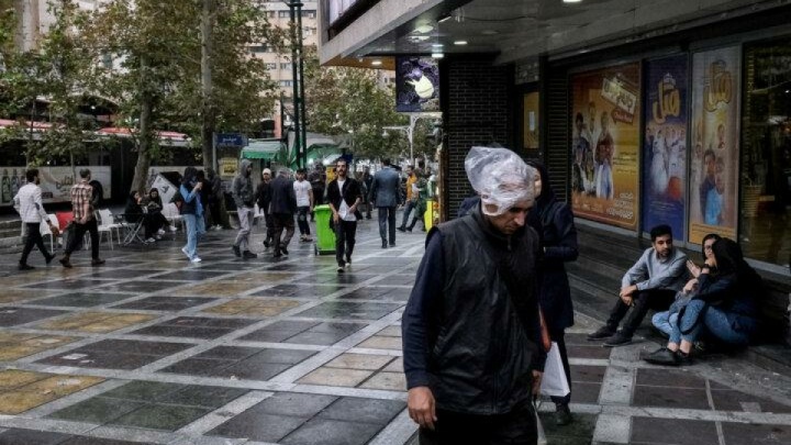 وزش باد شدید همراه با گرد و خاک در راه تهران