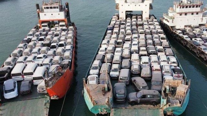هر ایرانی باید امکان واردات خودرو را داشته باشد