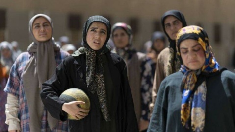 «دو نیمه ماه» بازنمایی تاریخ معاصر در قالب ملودرام عاشقانه-سیاسی