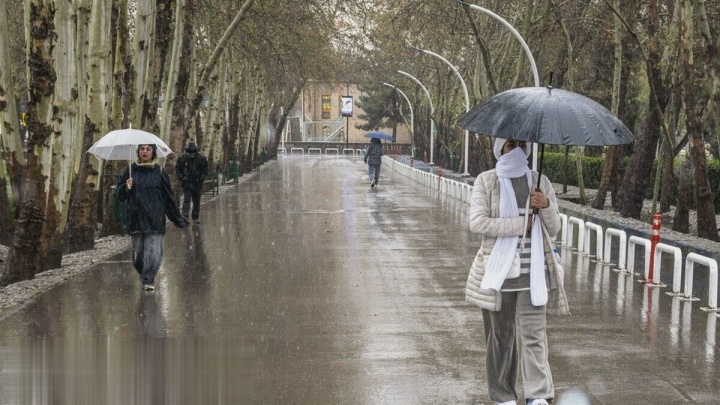 ورود سامانه بارشی به کشور طی امروز/ کاهش دما در نیمه شمالی و جنوب شرق ایران