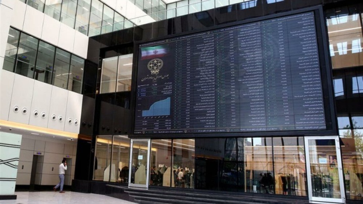 بازار سرمایه سرخ پوش باقی ماند