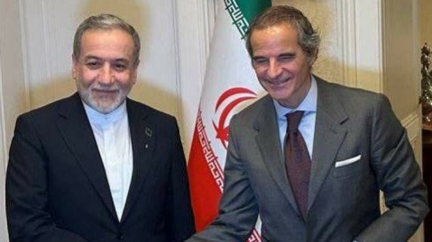 فیلم/ عراقچی با مدیرکل آژانس بینالمللی انرژی اتمی دیدار کرد