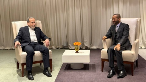 عراقچی با وزیر خارجه عمان دیدار کرد