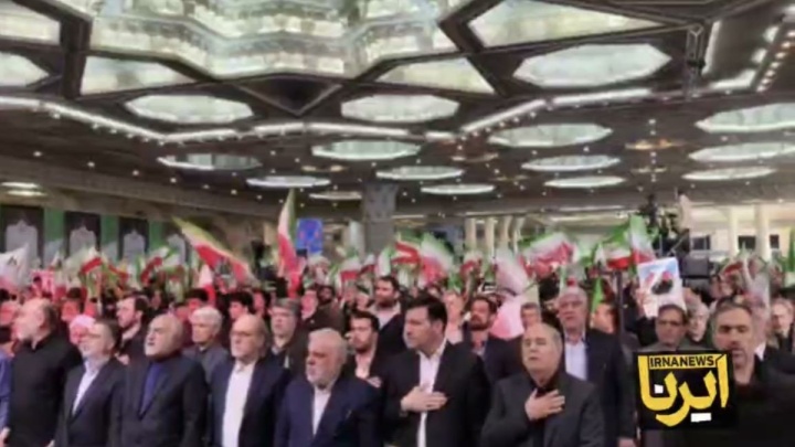 فیلم/ طنین سرود ملی در مراسم جانباختگان حوادث اخیر