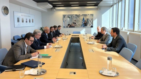 برنامه هسته‌ای ایران، محور دیدار گروسی و سفرای ایران، چین و روسیه