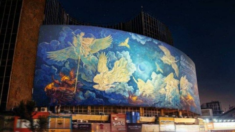 دیوارنگاره میدان ولیعصر (عج) رنگ رمضان به خود گرفت