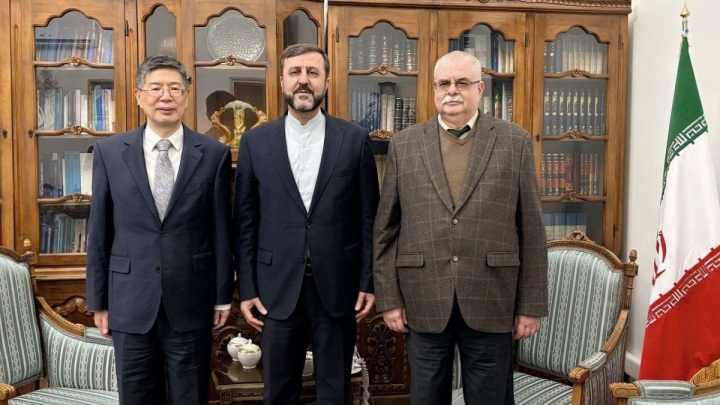 مذاکرات هسته‌ای؛ محور رایزنی معاون وزیرخارجه ایران با سفرای چین و روسیه