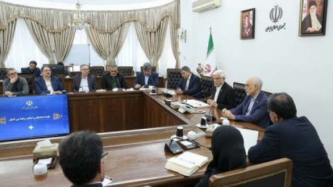 نشست عارف با کارشناسان روابط بین‌الملل درباره روند مذاکرات