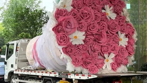 پدیده تجمل‌گرایی بدون پیش‌زمینه مالی به ‌دنبال درخشیدن