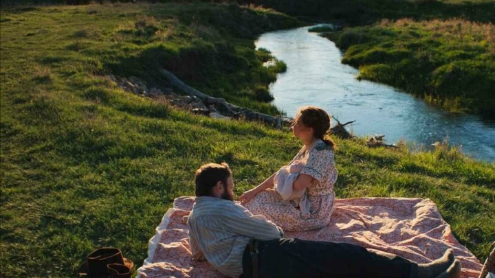 قطاری که می‌گذرد، زندگی که ادامه دارد