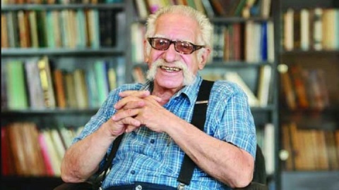 عالم رمز گشا