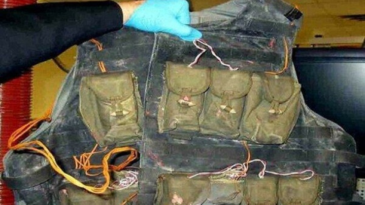 کشف جلیقه انتحاری و مواد منفجره توسط مرزبانان فراجا