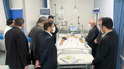 عیادت حاجی میرزایی از کارمند حوزه روابط عمومی ریاست جمهوری