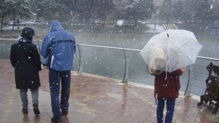 بارش برف و باران در بیشتر استان‌ها