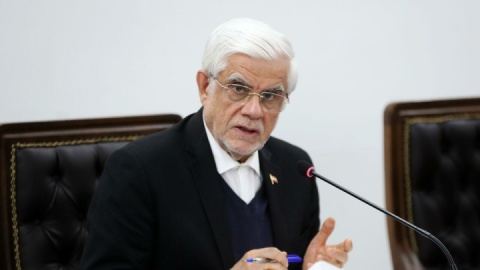 عارف: مردم از بابت تامین مایحتاج و سوخت نگرانی نداشته باشند