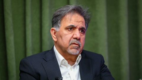 زنده‌باد ایران پای ایران می‌ایستیم