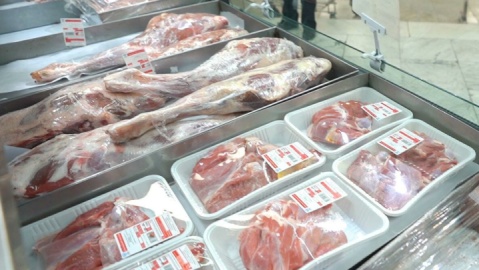 توزیع کالاهای اساسی در استان های مسافرپذیر/ذخایر گندم و آرد برای ۶ ماه تامین است