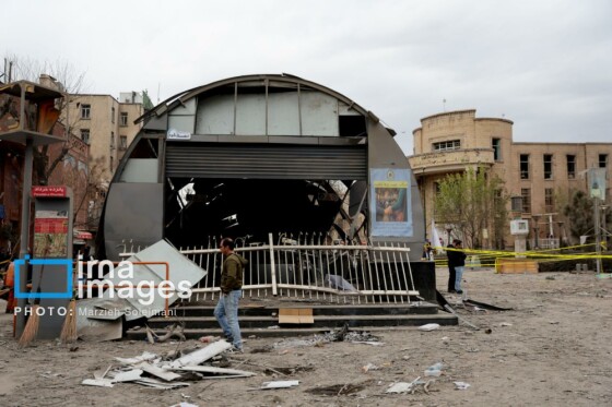 آثار حمله شب گذشته به منطقه ۱۵ خرداد