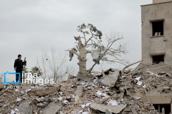 آثار حمله شب گذشته به منطقه ۱۵ خرداد