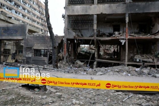آثار حمله شب گذشته به منطقه ۱۵ خرداد