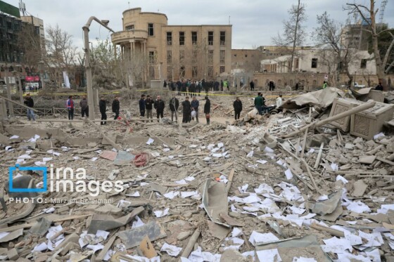 آثار حمله شب گذشته به منطقه ۱۵ خرداد