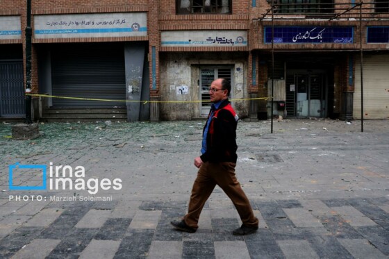 آثار حمله شب گذشته به منطقه ۱۵ خرداد