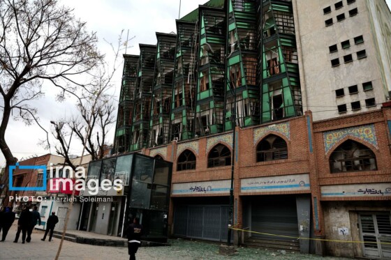 آثار حمله شب گذشته به منطقه ۱۵ خرداد