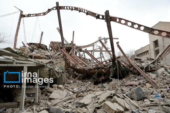 آثار حمله شب گذشته به منطقه ۱۵ خرداد