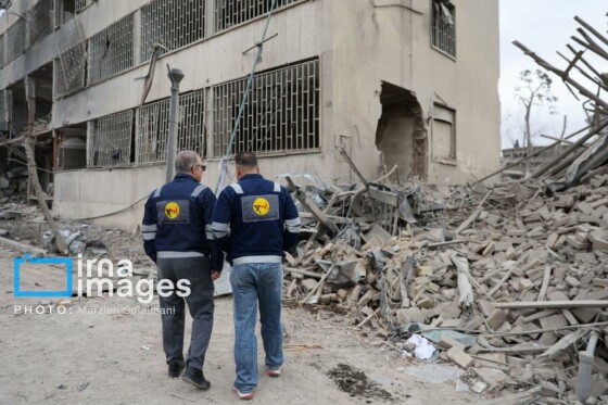 آثار حمله شب گذشته به منطقه ۱۵ خرداد