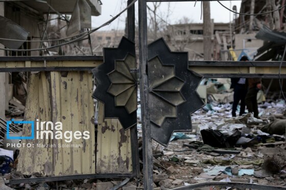 آثار حمله شب گذشته به منطقه ۱۵ خرداد