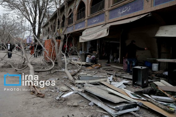 آثار حمله شب گذشته به منطقه ۱۵ خرداد
