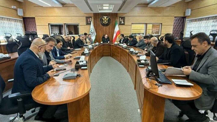 رفع موانع فعالیت تامین‌کنندگان کالاهای اساسی/ تلاش شبانه روزی برای آرامش بازار