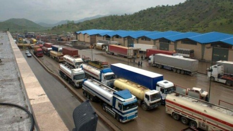 تردد در مرز باشماق با وجود شرایط جنگی ادامه دارد